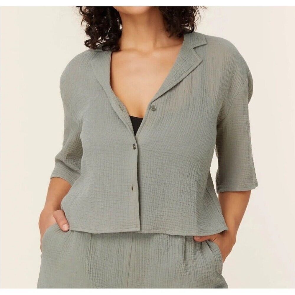 NWT Andie The Margarita Button-Up Shirt in Aloe
Size XXL